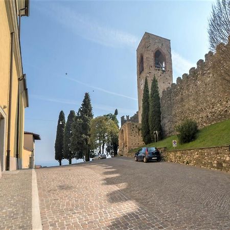 Gardappartamenti Castle Bell Moniga del Garda Buitenkant foto