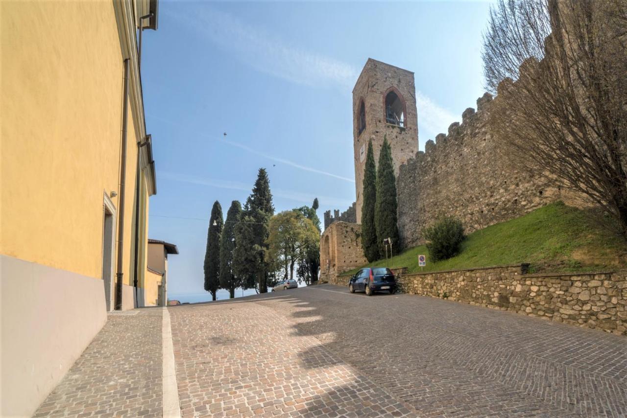 Gardappartamenti Castle Bell Moniga del Garda Buitenkant foto